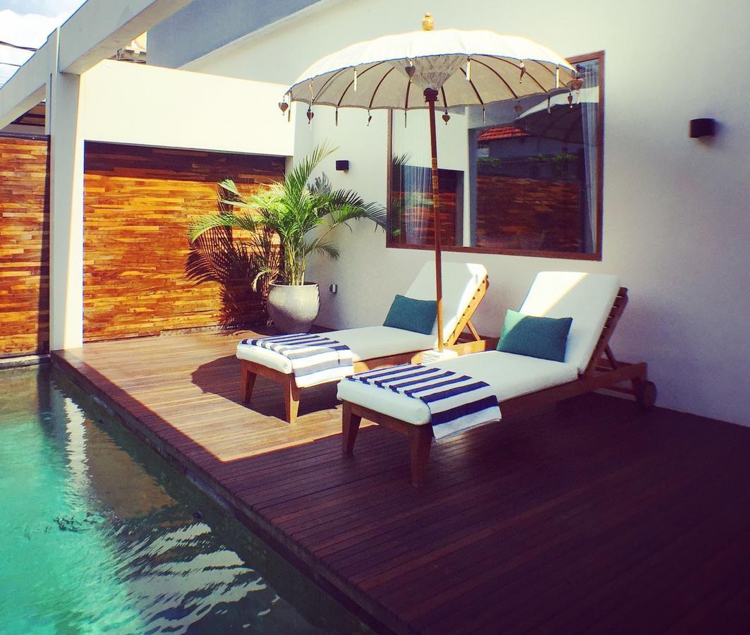 Suites Infinity & Beyond Seminyak Esterno foto