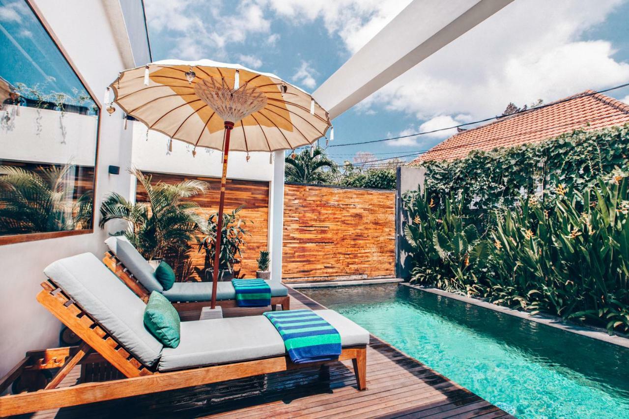 Suites Infinity & Beyond Seminyak Esterno foto